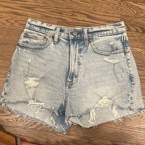 Abercrombie High Rise- Curve Love The Mom Short